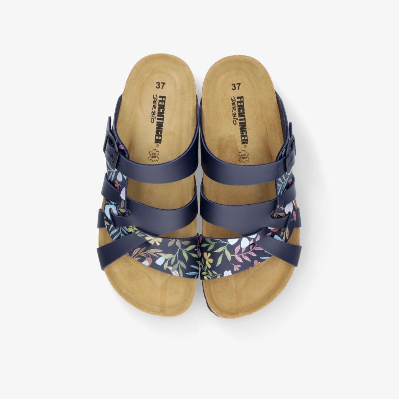 Bequemes Paar Sandalen mit verstellbaren Riemen und gepolstertem Fußbett, ideal für ganztägigen Tragekomfort