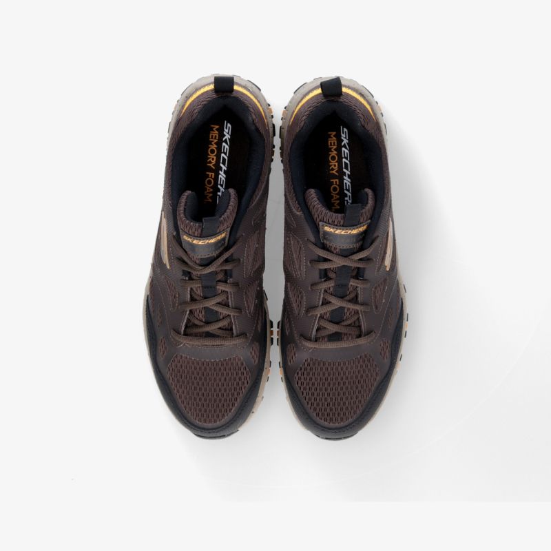 Langlebige und leichte Trailrunning-Schuhe mit robuster Sohle und atmungsaktivem Material für optimalen Komfort.