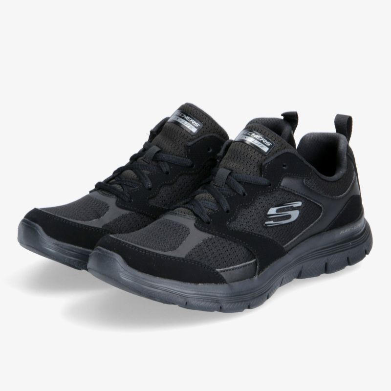 Bequeme und sportliche schwarze Schuhe mit robuster Sohle und atmungsaktivem Obermaterial