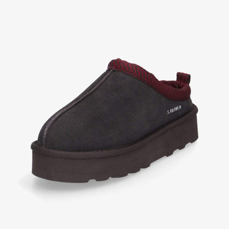 Schwarzer Komfortschuh mit rotem Bündchen, dicker rutschfester Sohle und weichem warmem Innenfutter