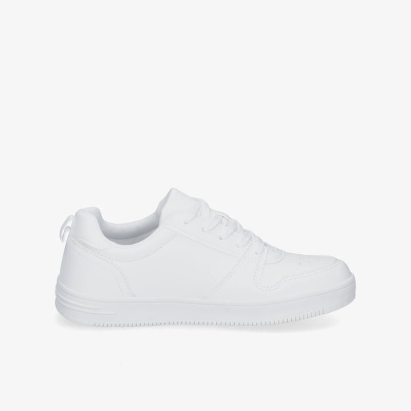 Moderner weißer Sneaker, ideal für jeden Anlass. Komfortables Design mit klassischem Stil. Vielseitig kombinierbar.