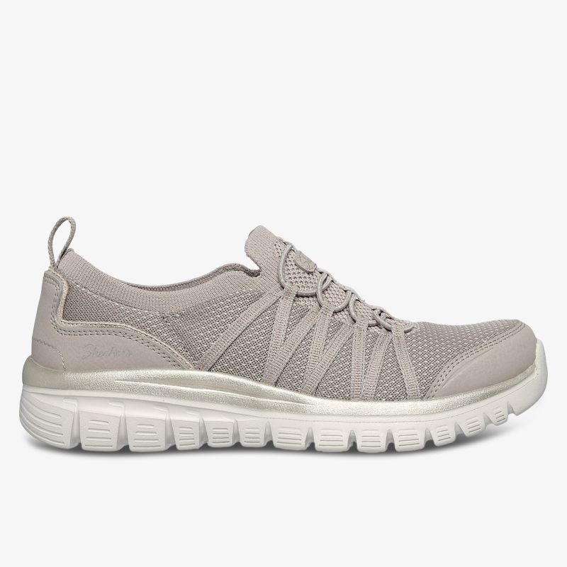 Leichter, atmungsaktiver Schuh mit flexibler Sohle und komfortablem Sitz, seitliche Ansicht