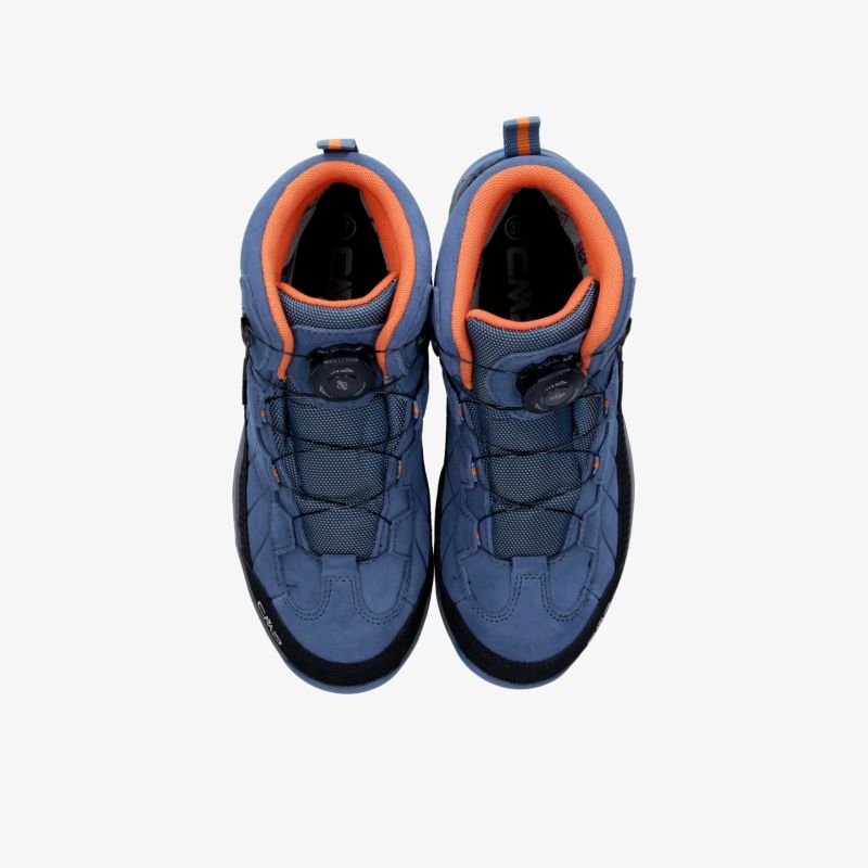 Robuste und bequeme blaue Wanderschuhe mit gepolsterter Innenseite und schnürbarem Design von oben gezeigt