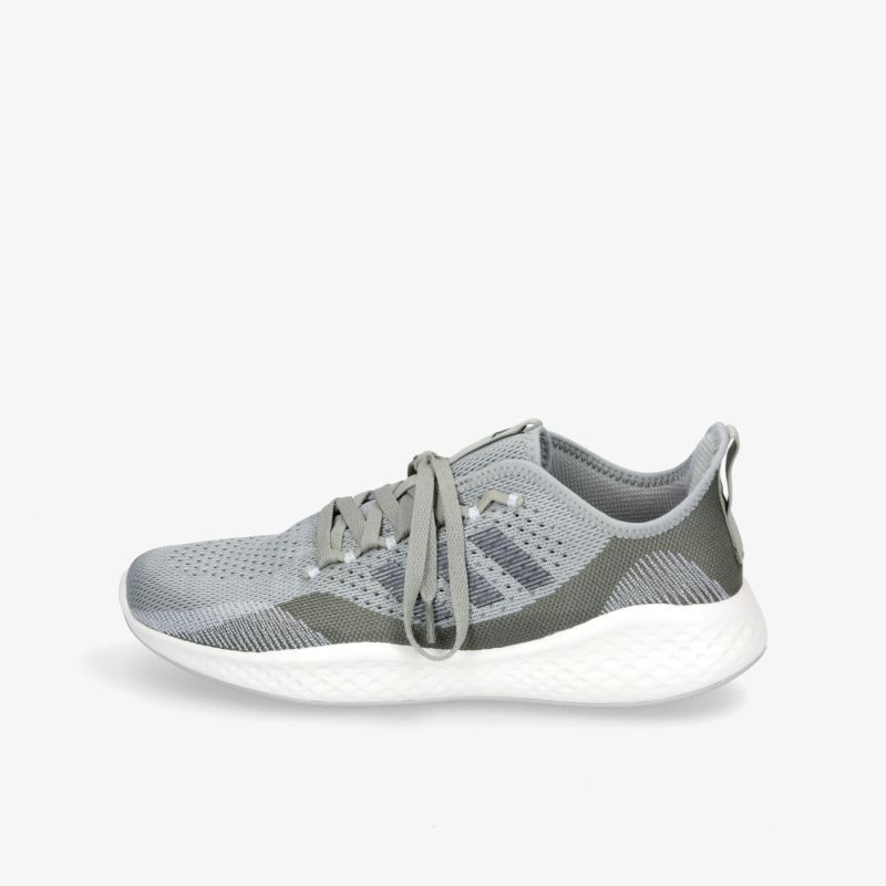 Graue, leichte Sneaker mit atmungsaktivem Obermaterial und sportlichem Design für maximalen Komfort.