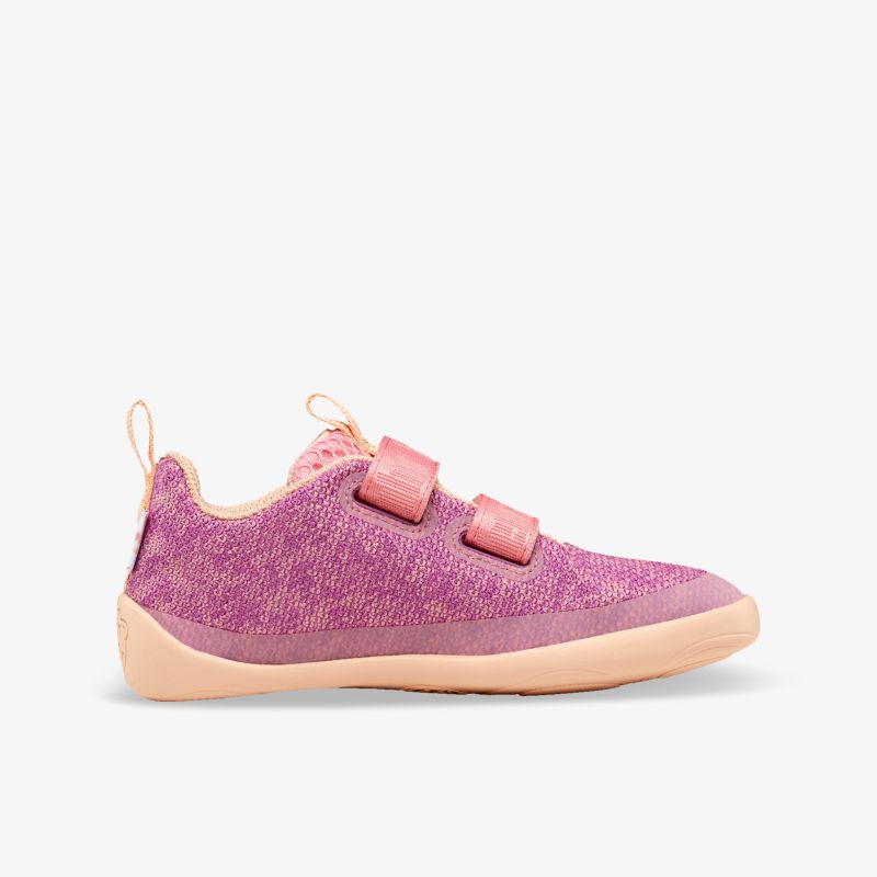 Leichter, atmungsaktiver Kinderschuh in Pink mit Klettverschlüssen und flexibler, rutschfester Sohle