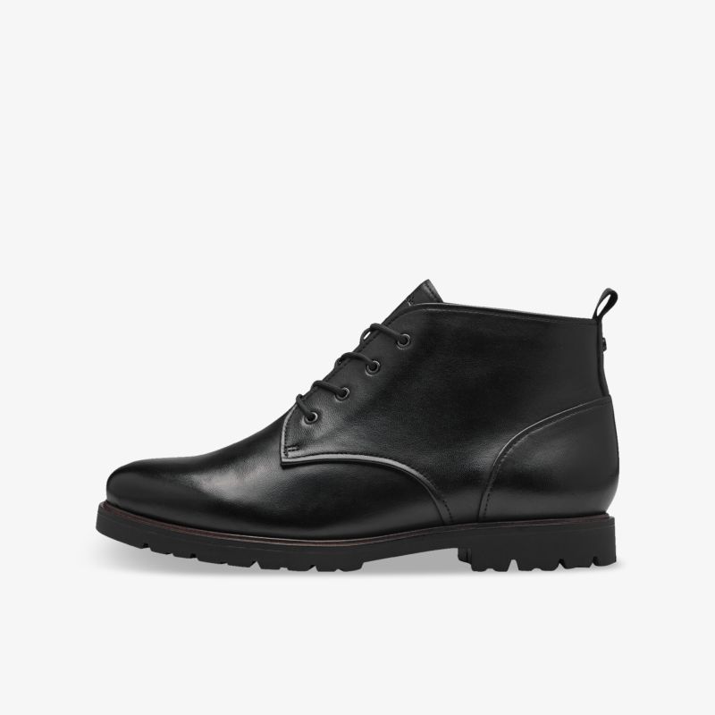 Schwarzer Leder-Schnürstiefel mit profilierter Sohle für hohen Tragekomfort und langlebige Qualität