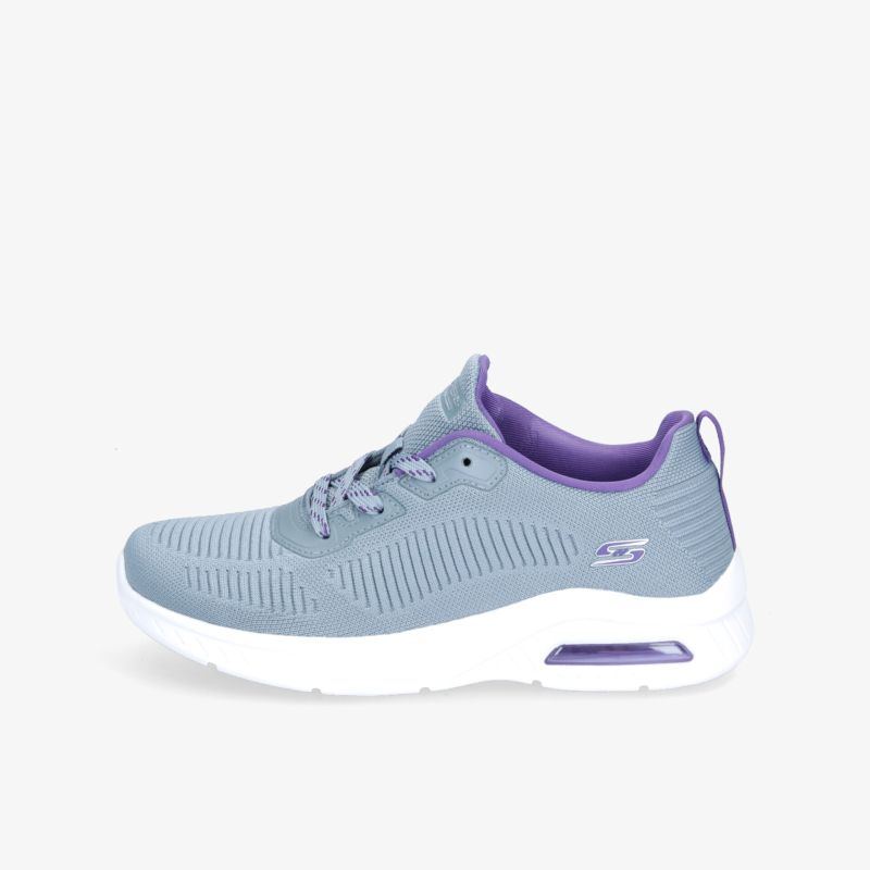 Bequeme, stilvolle Sneakers mit atmungsaktivem Mesh-Obermaterial und leichter Sohle für vielseitige Aktivitäten.