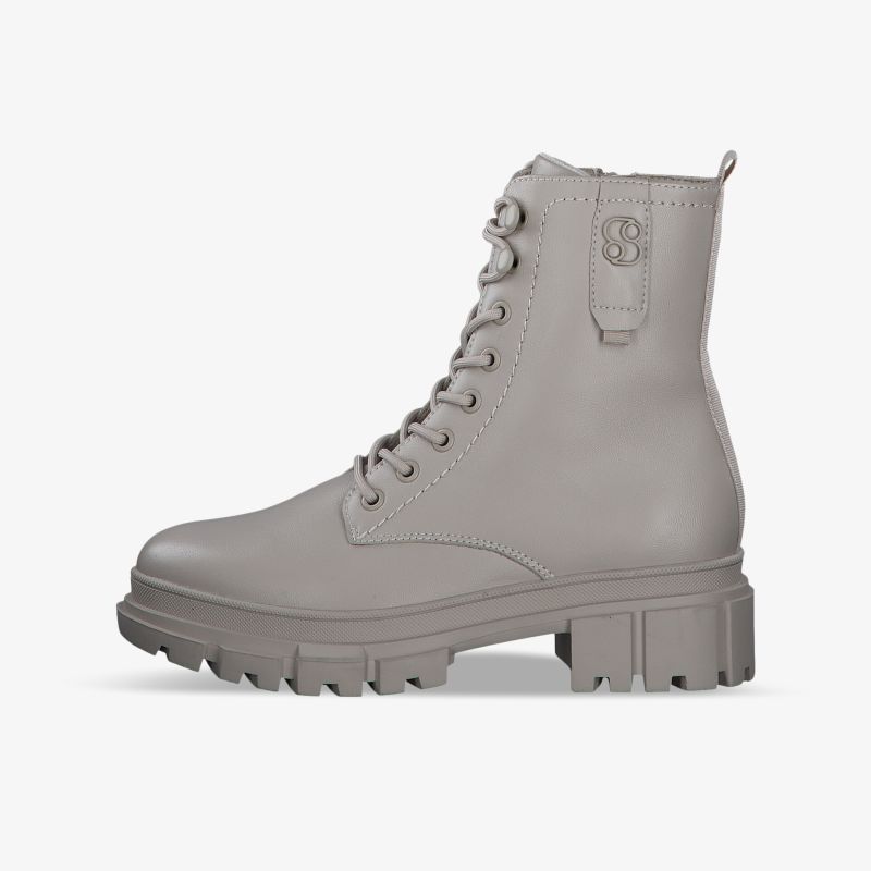 Robuste, graue Schnürstiefel mit markanter Profilsohle für optimalen Komfort und Stil.