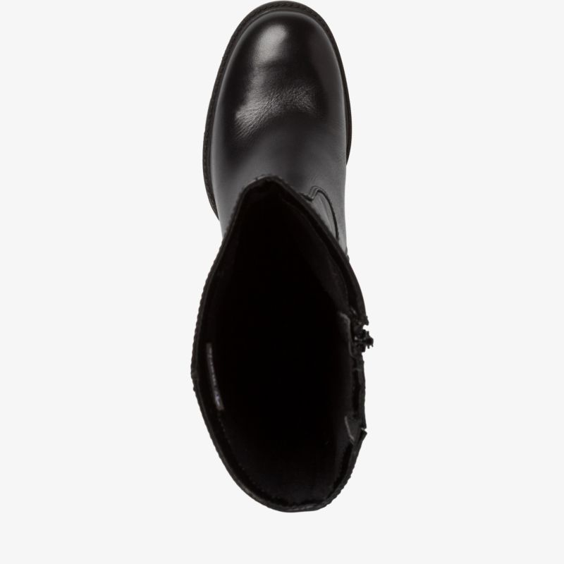 Eleganter schwarzer Lederstiefel mit robustem Design. Perfekt für stilvolle und langlebige Auftritte.