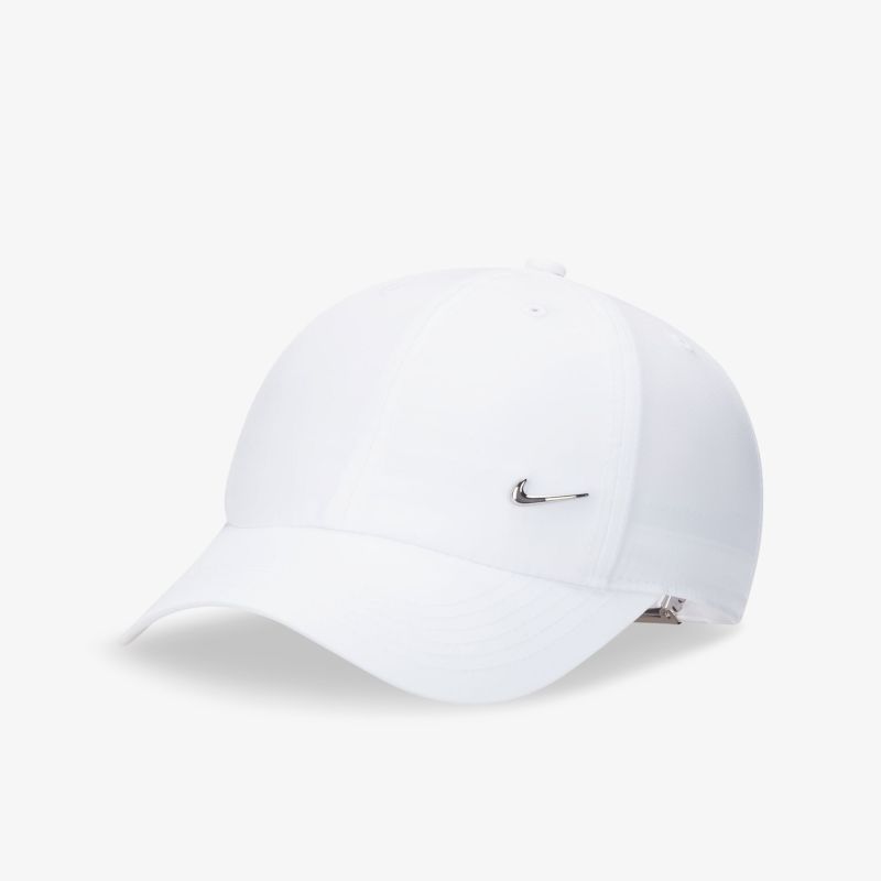 Weiße Baseballkappe mit schlichtem Design und markantem Logo, ideal für sportlichen Komfort.