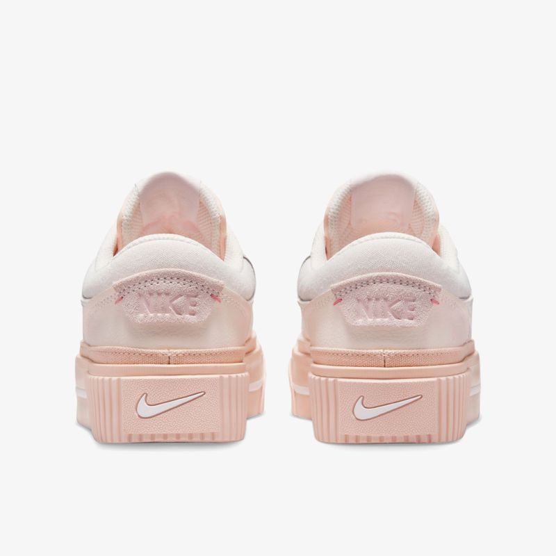 Stylischer Sneaker in Pastellfarben, perfekt für Freizeitaktivitäten. Bietet hohen Komfort und ansprechendes Design.