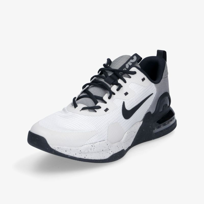 Moderner Sportschuh mit atmungsaktivem Material, stabiler Schnürung und rutschfester, stoßdämpfender Sohle