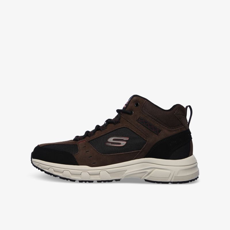 Bequemer und robuster brauner Sneaker mit rutschfester Sohle und sportlichem Design.