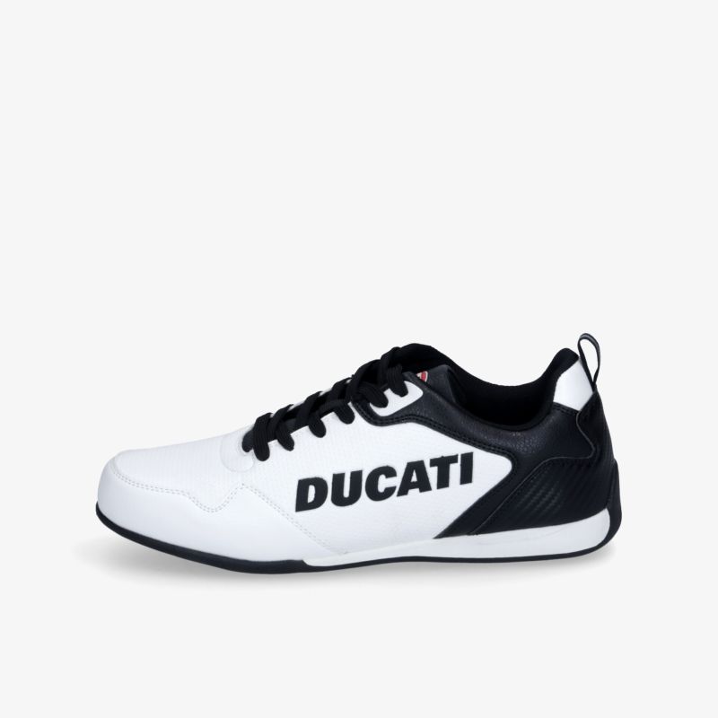 Seitenansicht eines sportlichen Ducati Sneaker in Weiß-Schwarz mit schnürung und markantem Logo