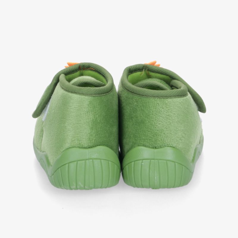 Grünes Paar Schuhe mit rutschfester Sohle und praktischem Klettverschluss, bequem und flexibel für den Alltag