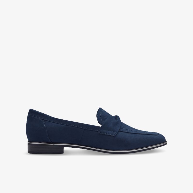 Eleganter dunkelblauer Loafer mit flachem Absatz und rutschfester Sohle in klarer Seitenansicht