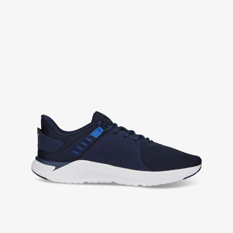 Moderner navy Sneaker mit weißer Sohle, sportlicher Stil, ideal für aktive Tage und vielseitige Anlässe.