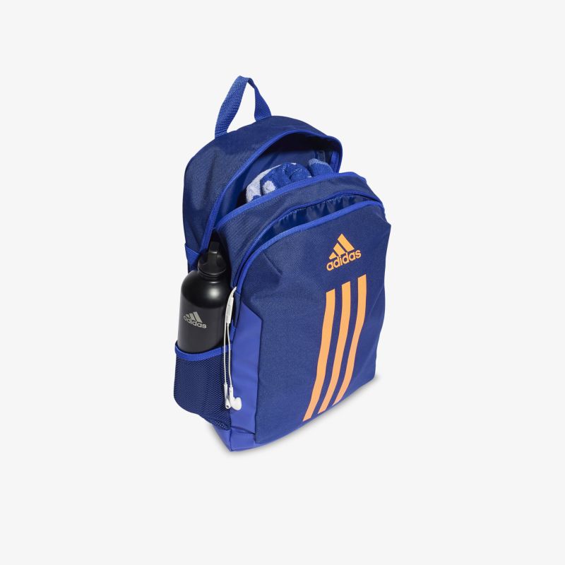 Blauer Rucksack mit sportlichem Design, mehreren Fächern, und markanten Streifen für optimalen Stauraum.