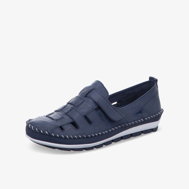 Navy Slipper aus hochwertigem Material mit bequemer Passform und stilvollem Design.