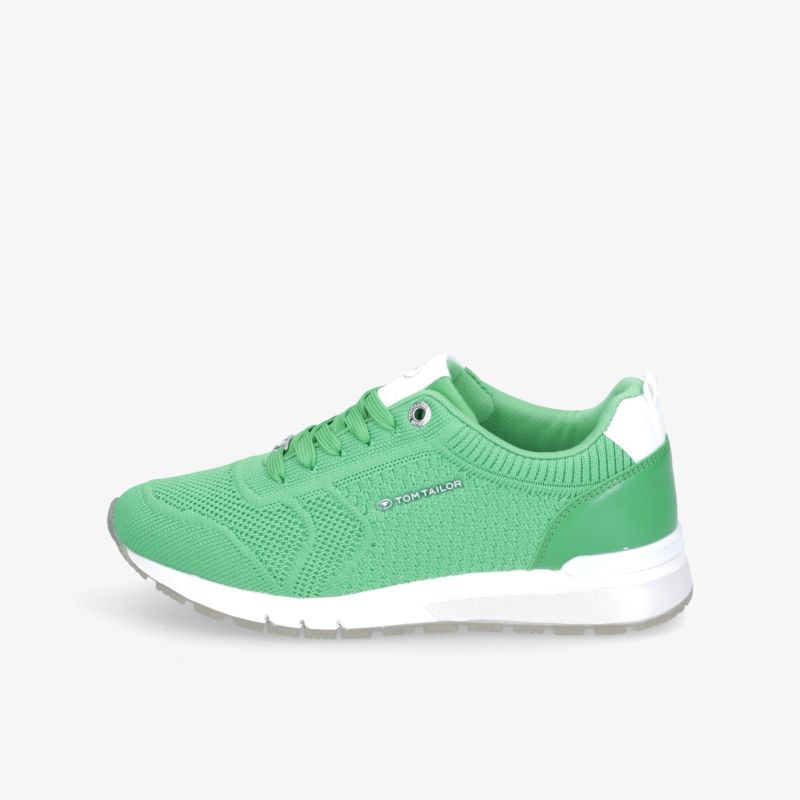 Moderner grüner Sneaker mit atmungsaktivem Design und bequemer Passform, ideal für sportliche Aktivitäten.