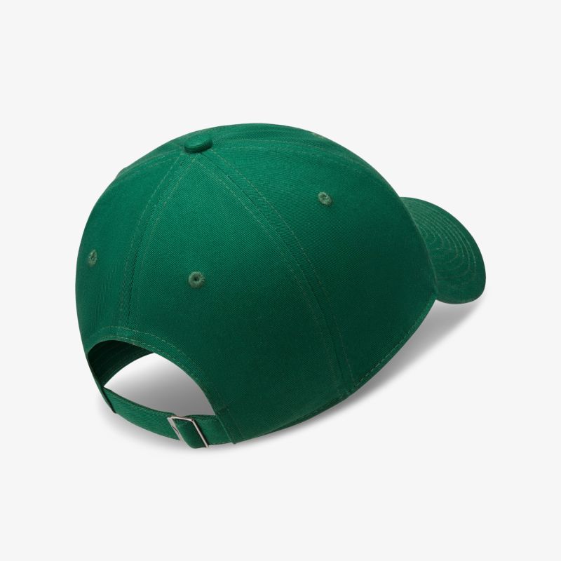 Stylische grüne Kappe mit verstellbarem Verschluss, ideal für Komfort und modisches Auftreten.