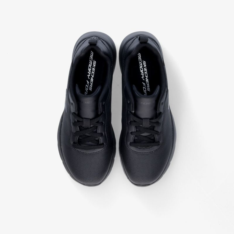 Schwarze Schuhe mit modernem Design und hohem Tragekomfort aus der Vogelperspektive.