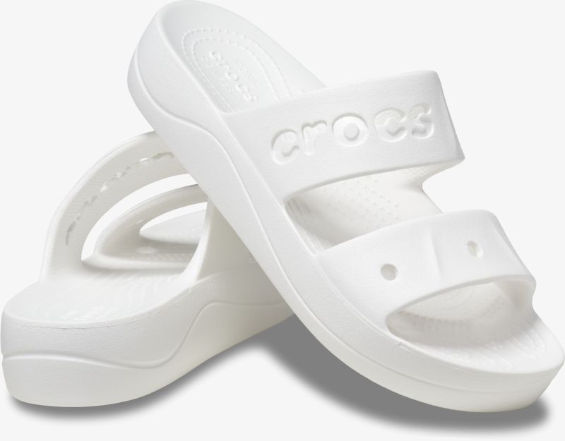 Weiße Crocs-Sandalen mit komfortabler Sohle und modernem Design für extra Bequemlichkeit.