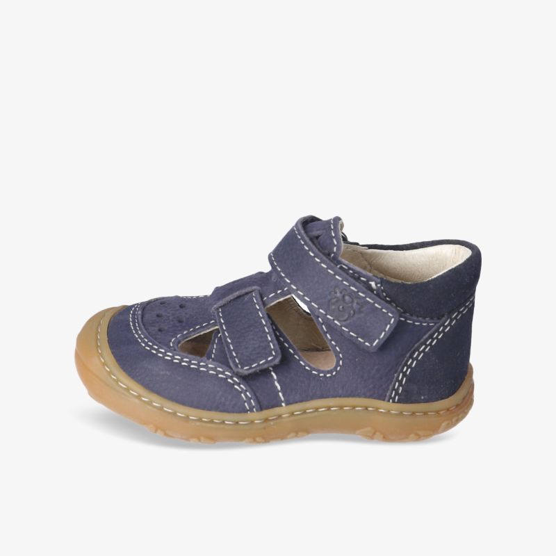 Lässiger Kinderschuh mit strapazierfähigem Material und einfachem Klettverschluss für optimalen Komfort und Halt.