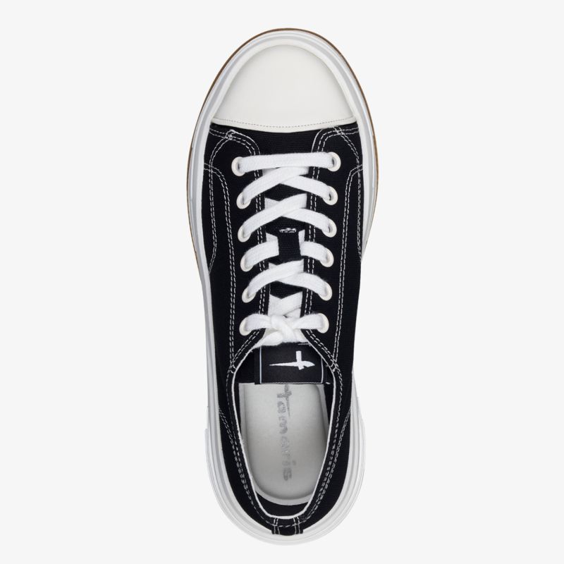 Klassischer schwarzer Sneaker mit robuster Schnürung und komfortabler Passform für den täglichen Gebrauch.