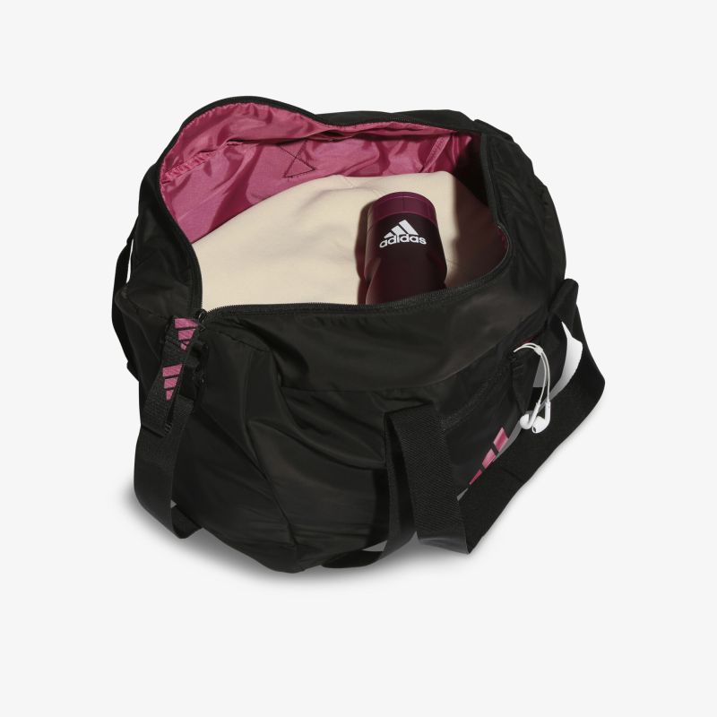 Geräumige schwarze Sporttasche mit stilvollem Design und praktischem Innenfutter, ideal für Sport und Reisen.