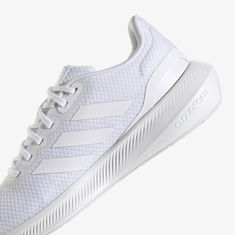 Sportlicher Sneaker mit leichtem Design und atmungsaktivem Material für ultimativen Komfort.