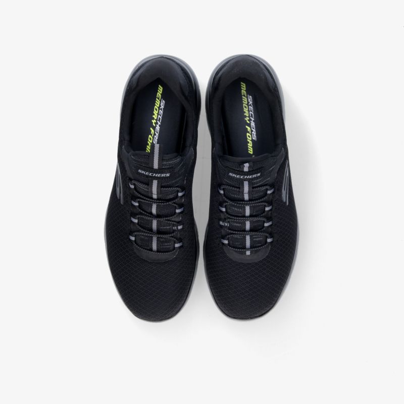 Moderne schwarze Sportschuhe mit bequemer Passform und stilvoller Schnürung, ideal für den Alltag.