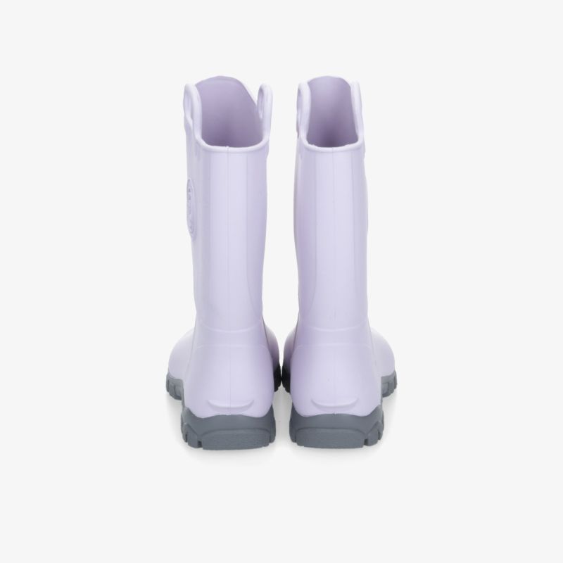 Lila Gummistiefel mit grauer Sohle, ideal für Regenwetter, bietet Komfort und Stil.