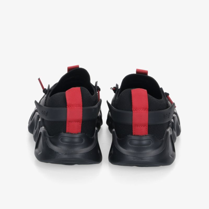 Schnürschuhe mit robuster Sohle und komfortabler Passform, modernes Design mit atmungsaktiven Materialien, Rückansicht