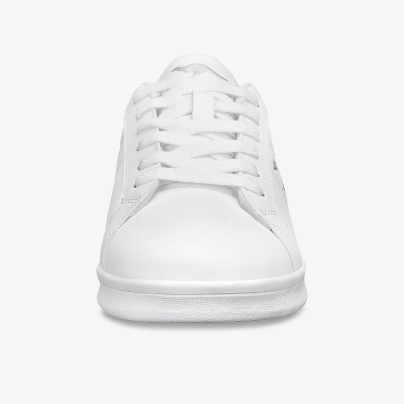 Minimalistische weiße Sneakers mit bequemer Passform und klassischer Schnürung, ideal für jeden Anlass.