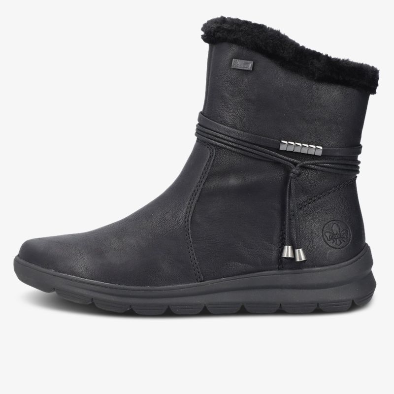 Warmer und bequemer Stiefel mit weichem Innenfutter und rutschfester Sohle in klarer Seitenansicht