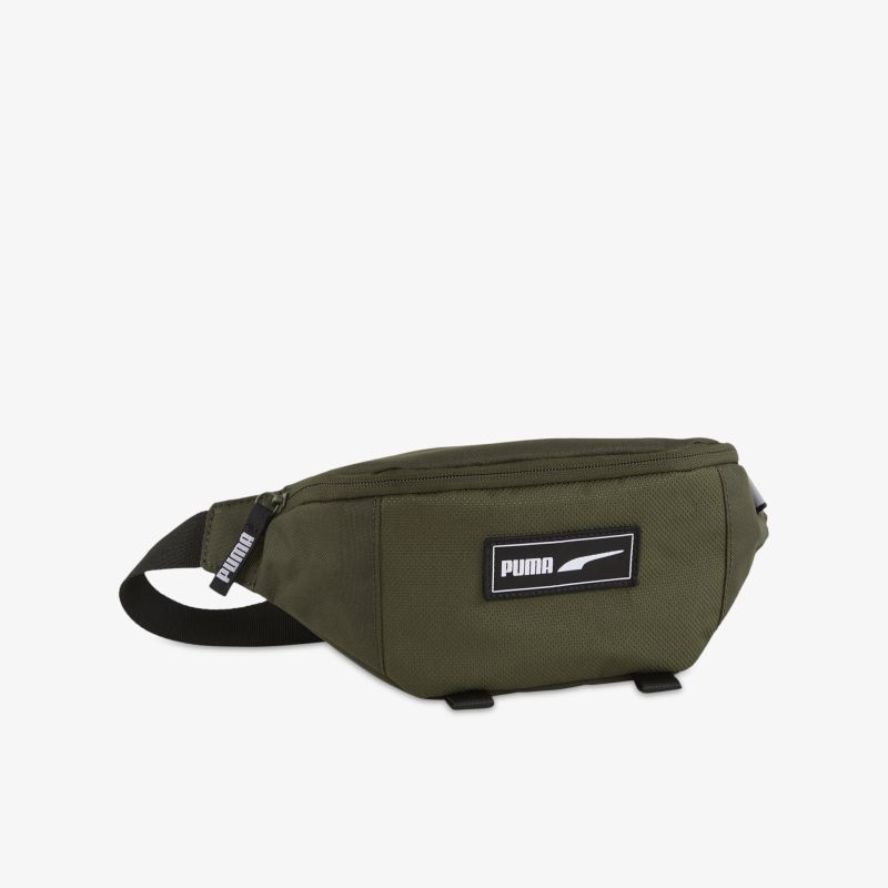 Praktische olivgrüne Hipbag mit robustem Material und verstellbarem schwarzfarbenem Gurt für optimalen Tragekomfort