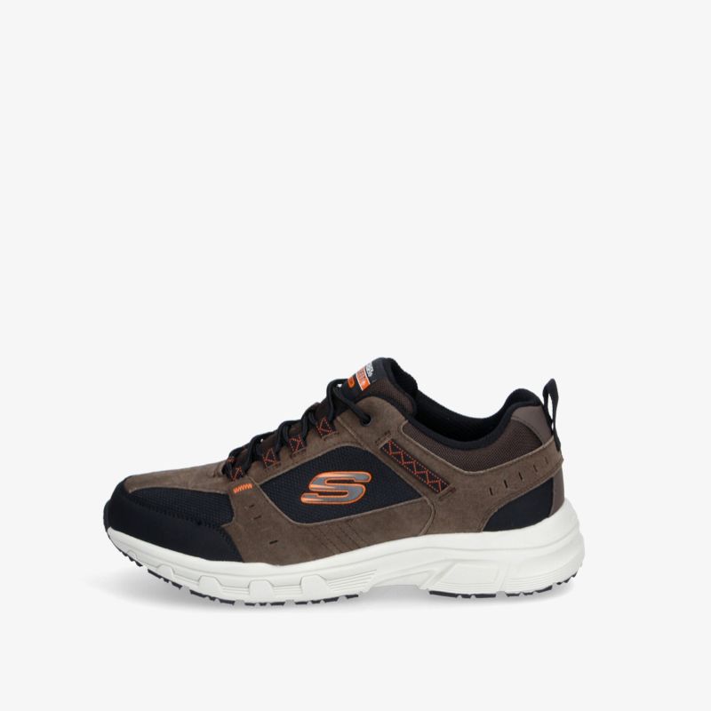 Bequemer und stylischer Schnürschuh mit robustem Design und atmungsaktiven Materialien für vielseitigen Einsatz.