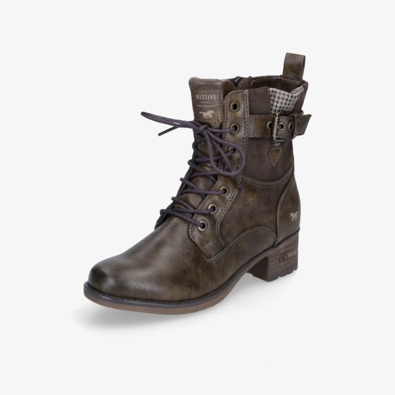 Robuster Schnürstiefel im Lederlook mit seitlichem Reißverschluss und Schnalle. Perfekt für stilvolle Auftritte.