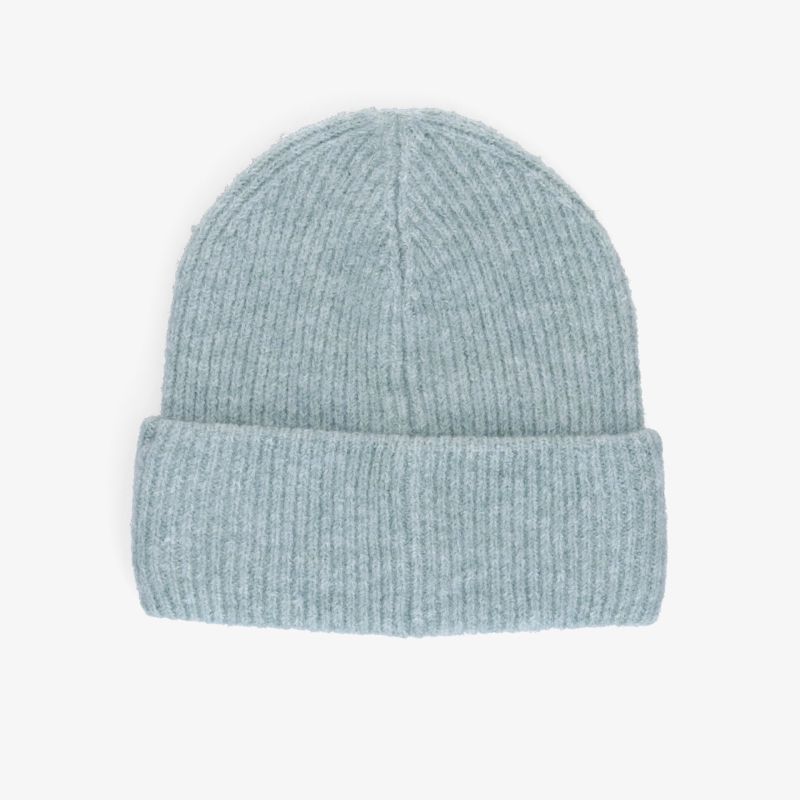Hochwertige Strickmütze in hellem Blau für kühle Tage. Komfortables und stilvolles Accessoire für die kalte Jahreszeit.