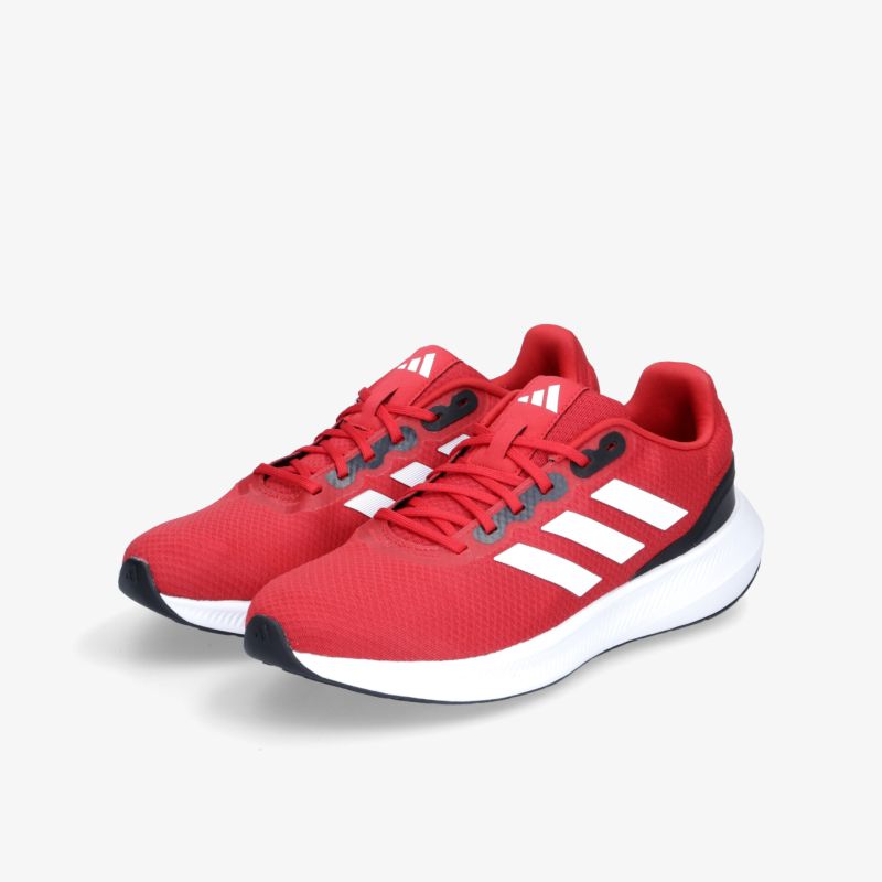 Moderne, rote Sportschuhe mit optimalem Komfort und Atmungsaktivität