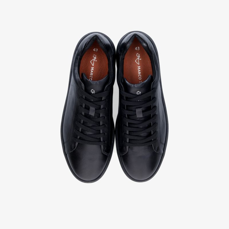 Schwarze Sneaker aus Lederoptik mit Schnürung, komfortabel und modern, ideal für sportlichen Alltag