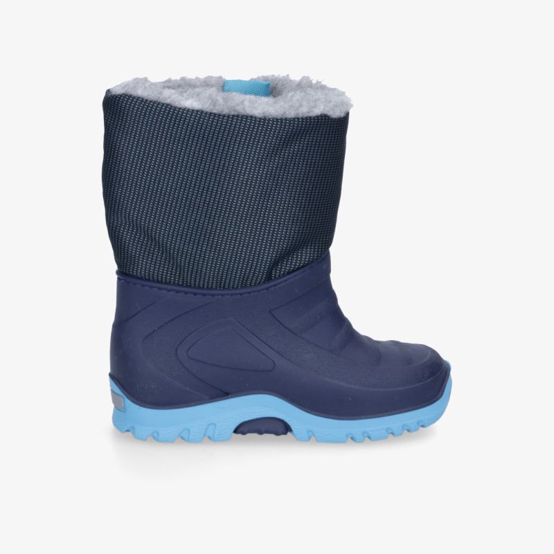 Robuster, warmer Winterstiefel in Blau mit rutschfester Sohle und wasserabweisendem Material für kalte Tage.