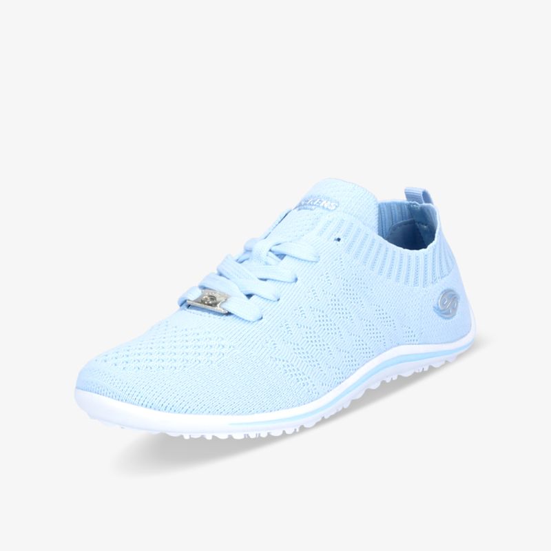 Leichter, atmungsaktiver Schuh in hellem Blau mit sportlichem Design und rutschfester Sohle