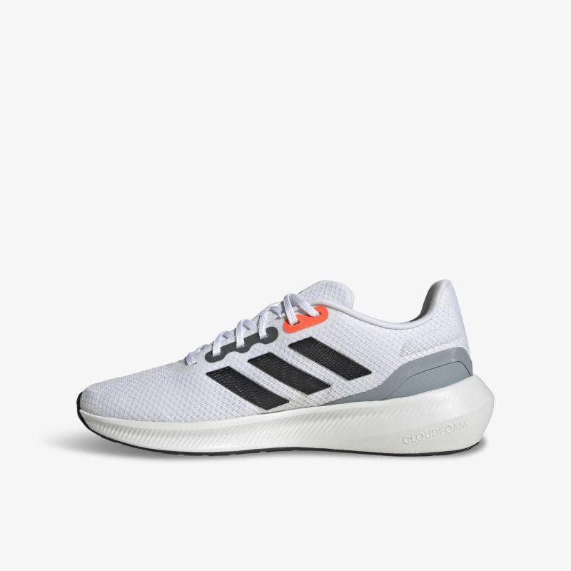 Moderner weißer Sneaker von Adidas mit schwarzem Markenzeichen und optimalem Komfort für den Alltag.