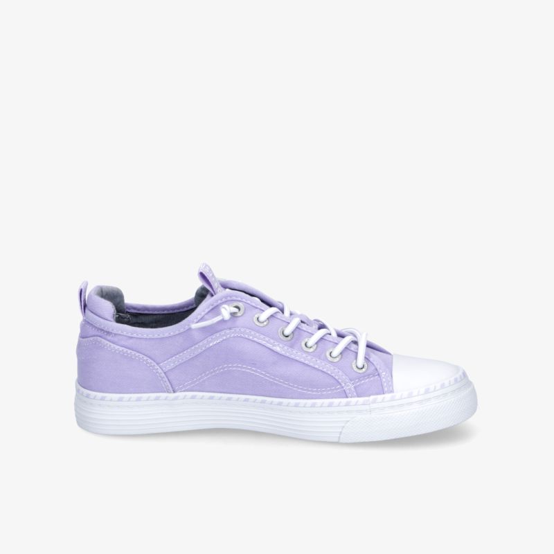 Seitliche Ansicht eines lila Sneakers mit weißer Sohle, sportlich und bequem für den Alltag