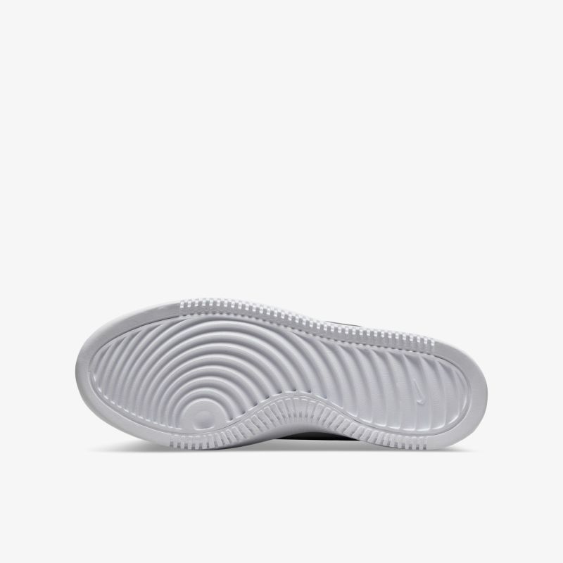 Grau strukturierte Schuhsohle mit rutschfestem, langlebigem Profil für optimalen Halt und Flexibilität.