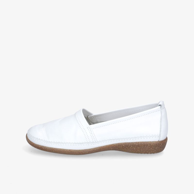 Eleganter weißer Schuh mit bequemer rutschfester Sohle und schlichtem Design für vielseitige Anlässe.