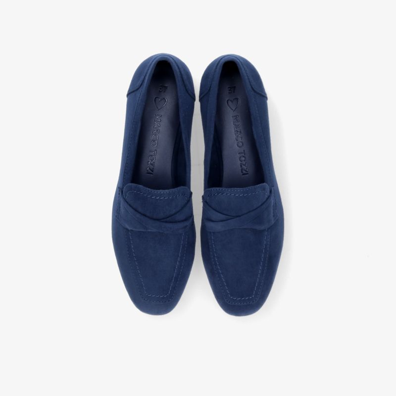 Eleganter blauer Veloursleder-Loafer, der Komfort und Stil für jeden Anlass bietet. Perfekte Passform und rutschfeste Sohle.
