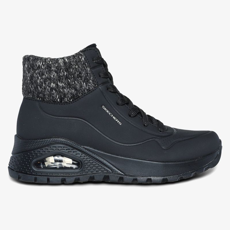 Schwarzer Schnürstiefel mit warmem Textilfutter und robuster, rutschfester Profilsohle seitlich